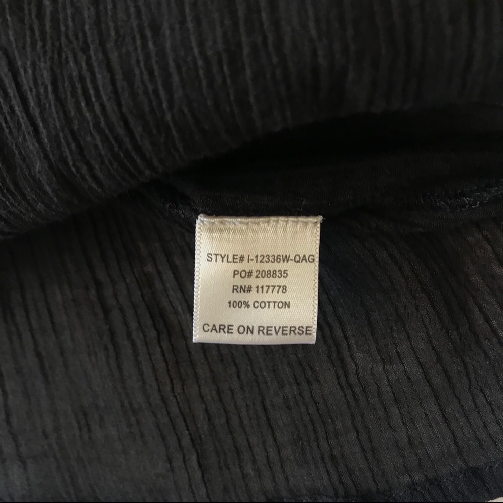NWOT / Vici Lovestitch Noah Eyelet Trim Top - Picture 10 of 11